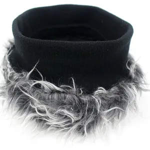 Schwarze Strickmütze mit grauem Kunstpelzbesatz für Winterwärme und Hip-Hop-Style