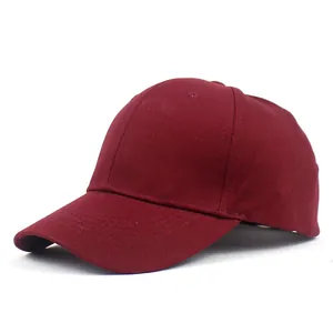 Cappellino da baseball classico in cotone bordeaux con visiera curva e design a 6 pannelli