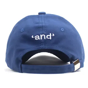 Casquette de baseball en coton bleu marine avec broderie 'and' et boucle métal réglable