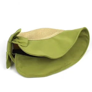 Chapeau de soleil en paille pour femme avec patchwork vert et joli détail de nœud