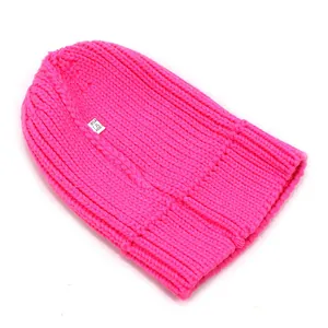 Νέον ροζ πλεκτή σκούφος Beanie για άνδρες και γυναίκες με υφαντή πλαϊνή ετικέτα