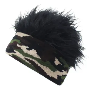 Bonnet tricoté camouflage unisexe avec perruque noire amusante pour la chaleur hivernale