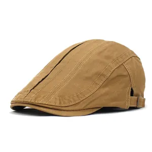 Berretto piatto classico kaki da uomo con fibbia regolabile e stile retrò casual