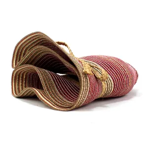 Chapeau de paille pliable fait main à rayures rouges et blanches pour protection solaire