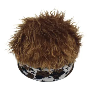 Lustiger Perücken-Hut mit braunem Kunsthaar und Camouflage-Strickband für Damen und Herren