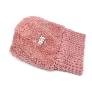 Pink chunky knit and faux fur winter neck warmer made of warm acrylic fiber