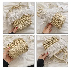 Vues détaillées du sac panier en paille beige avec bordure dentelle et anses tressées
