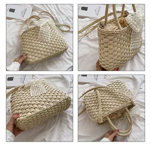 Détails du sac en paille montrant le nœud en dentelle, la doublure et la bandoulière tressée