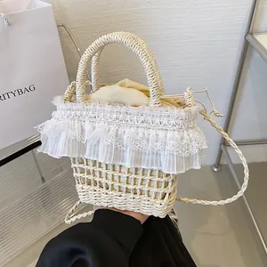Sac seau en paille avec bordure en dentelle et doublure à cordon pour les vacances