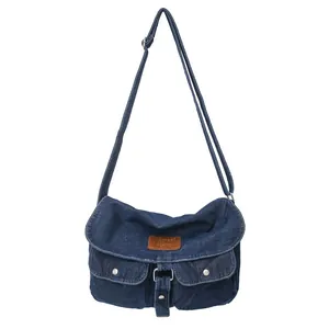 Borsa a tracolla retrò in denim blu scuro con patta e tracolla regolabile