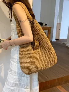 Large Capacity Straw Woven Shoulder Bag Retro Beach Holiday Tote Bag For Women With Tassel Decor Polyester Lining