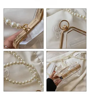 Détails du sac en acrylique pentagramme avec cadre en métal doré et perles