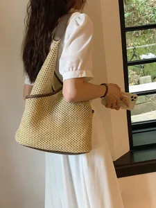 Borsa tote francese in paglia intrecciata con finiture in pelle marrone e grande capacità