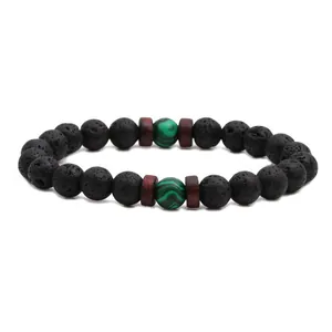 Unisex-Armband aus schwarzem Lavastein mit grünen Malachit-Akzenten und Holzperlen