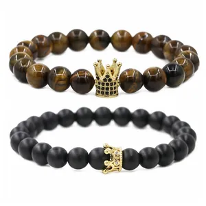 Ensemble de bracelets en œil de tigre et pierre noire mate avec couronnes dorées