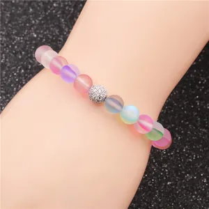 Bracelet en perles de pierre de lune givrées 8mm dégradé avec boule en cristal