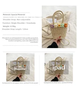 Dettaglio della borsa in paglia intrecciata con fiori ricamati e dimensioni