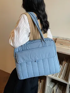 Bolso de hombro acolchado azul claro de gran capacidad para negocios y estudios