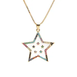 Collier étoile doré avec émail blanc et bordure en pierres précieuses colorées