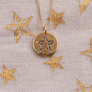 Collar dorado con colgante de estrella y piedras de colores para mujer