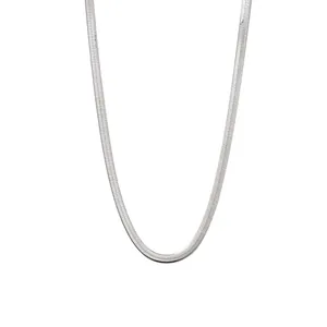 Poliertes silbernes flaches Schlangenkette-Halsband mit minimalistischem Design