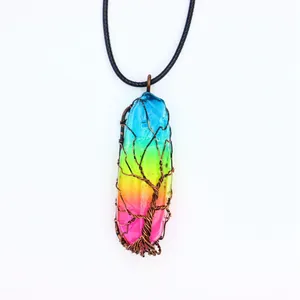 Collier Arbre de Vie avec cristal arc-en-ciel et fil de bronze enveloppé