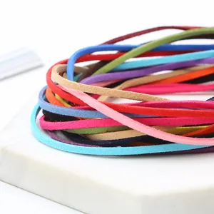 3mm bunte Wildleder-Schnüre auf Marmor für DIY-Schmuck und geflochtenes Handwerk