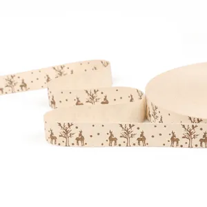 Ruban vintage en coton beige avec imprimés rennes et arbres pour travaux manuels