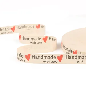 Ruban en coton beige avec texte Handmade with Love et cœurs rouges pour cadeau DIY