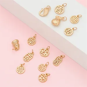 Pendentifs chinois dorés pour bijoux DIY avec motifs de chance Fu et carpe Koï