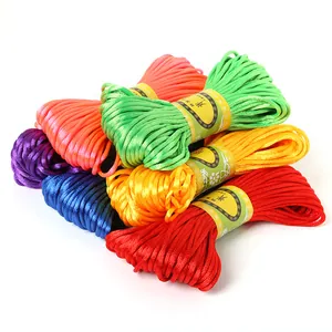 Bunte 2,5 mm Polyester-Kordeln für DIY-Schmuckweberei und geflochtenes Kunsthandwerk