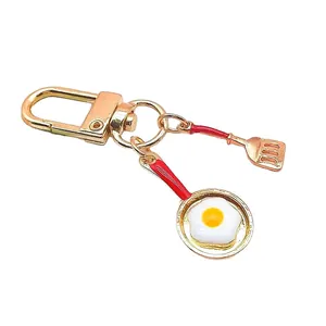 Creative kitchen frying pan and spatula metal keychain with gold lobster clasp