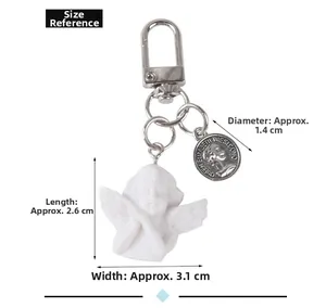 Maße des Barock-Engel-Schlüsselanhängers: Höhe 2,6 cm und Breite 3,1 cm