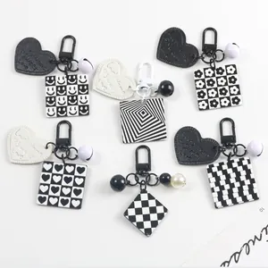Schachbrett Acryl Quadratische Platte Schlüsselanhänger Schwarz Weiß Herz Anhänger Ins Stil Tasche Charme Mit Glocke Damen