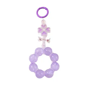 Simpatico portachiavi a quadrifoglio viola con anello di perline e ciondoli glitter