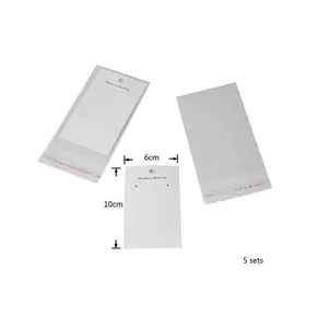 Weiße 6x10cm Schmuckkarten mit Klarsichtbeuteln für handgefertigte Ohrring-Verpackungen
