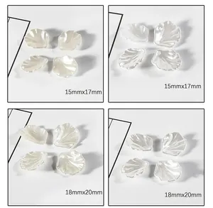 Comparaison détaillée de perles de pétales de nacre de 15mm et 18mm pour la création de bijoux