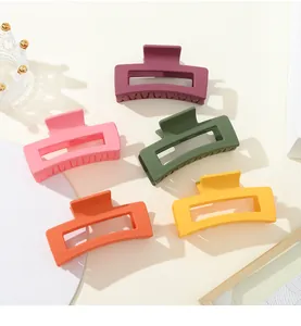 Set mit fünf großen 8,5 cm quadratischen Haarklammern in mattem Lila, Rosa und Olivgrün