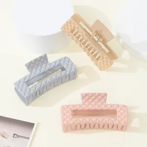Set van 3 grote matte haarklemmen met ruitpatroon in zachte macaron pastelkleuren