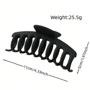 Pince à cheveux noire mate classique pour femme, longueur 11cm et poids de 25,5g
