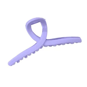 Minimalistische fliederfarbene 13cm matte Haarklammer mit gedrehtem Band-Design