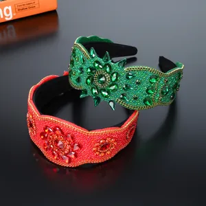 Cerchietto largo di lusso con fiori di cristallo scintillanti in verde e rosso