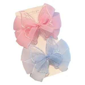 Rosa und blaue Haarklammern aus Netzgewebe mit Schmetterlings-Stickerei für kleine Mädchen
