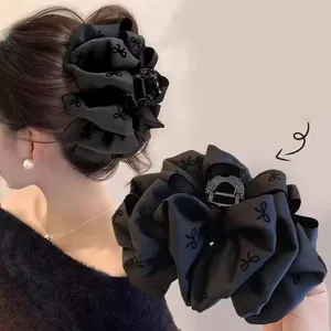 Elegant Large Pleated Fabric Hair Claw Clip For Women High End Bowknot Print Scrunchie Style Shark Clip Hair Accessories