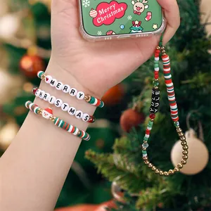 Parure bijoux de Noël faits main avec breloques Père Noël et bracelets festifs