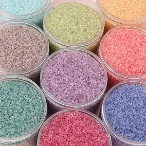 Lot de perles en verre colorées 4mm en flacons pour fabrication de bijoux et bracelets