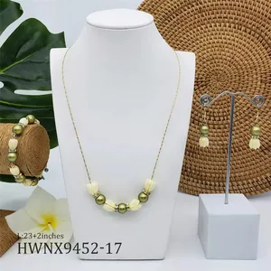 Parure de bijoux perles jasmin blanc avec collier bracelet et boucles style hawaïen