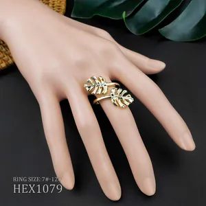 Bague ouverte feuille de monstera dorée minimaliste ajustable pour femme taille 7-12