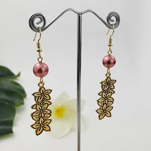 Boucles d'oreilles pendantes fleurs vintage avec perles roses et chaînes dorées