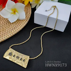 Collier Pendentif Rectangulaire en Alliage Style Hawaïen Lettre Gothique Vintage Relief Floral Chaîne Torsadée Bijoux